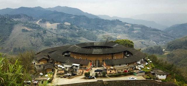 山外青山楼中楼,福建土楼列入世界遗产名录,体验客家的风土人情