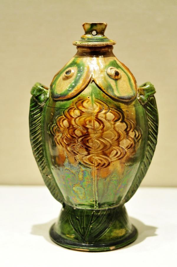唐三彩:大唐盛世的绝代制品,历尽千年的釉陶艺术,追溯文化发展