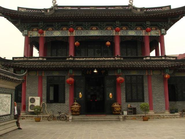 中国古建筑独具地域特色和人文风貌，匠心独运，品味古典建筑风格